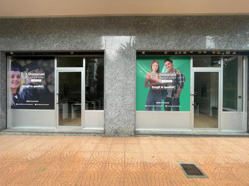 Sala Formazione 100 mq a Torino – 40 Postazioni Pronte, Ingresso Autonomo